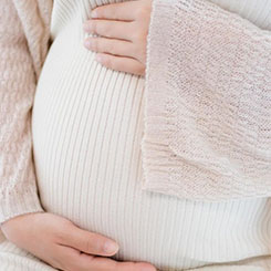 合作伙🐵伴构建的AI🦖🧘‍♀️解决方案收📻入同比增💲🐖长近300%，🤞